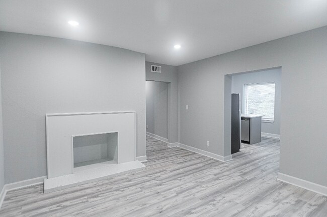 Building Photo - 1207 E Armour Blvd