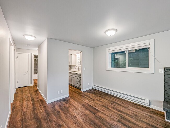 Foto del edificio - 5956 Fauntleroy Wy SW