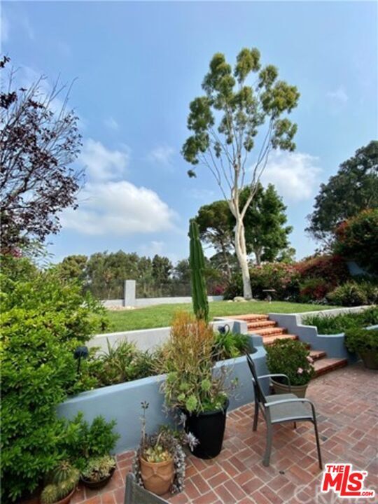 Building Photo - 10359 Monte Mar Dr