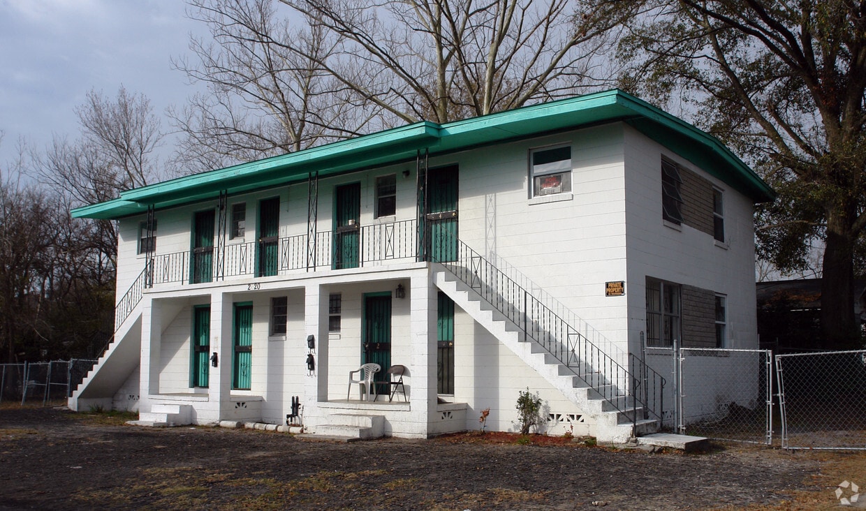 Foto principal - 2620 Wilson St