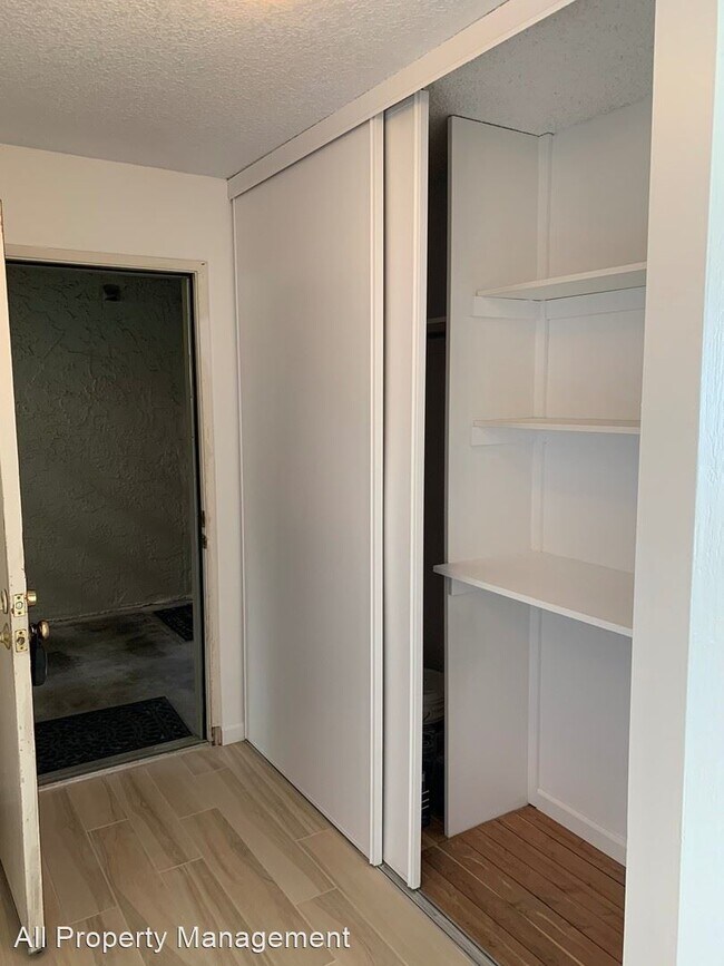 Building Photo - 2 br, 2 bath House - 5009 Palmetto Ave # 34