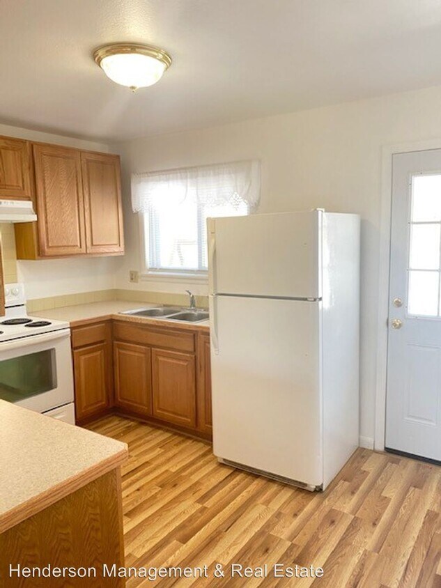 Foto principal - 3608-3610 Highland Dr