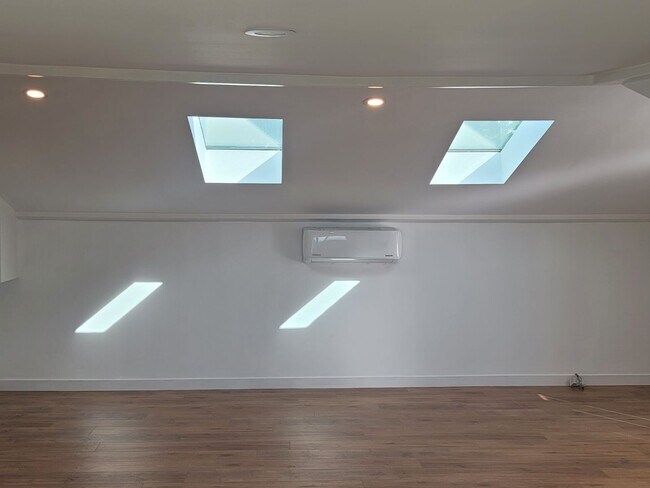 Living room skylights - 7934 Zeus Dr