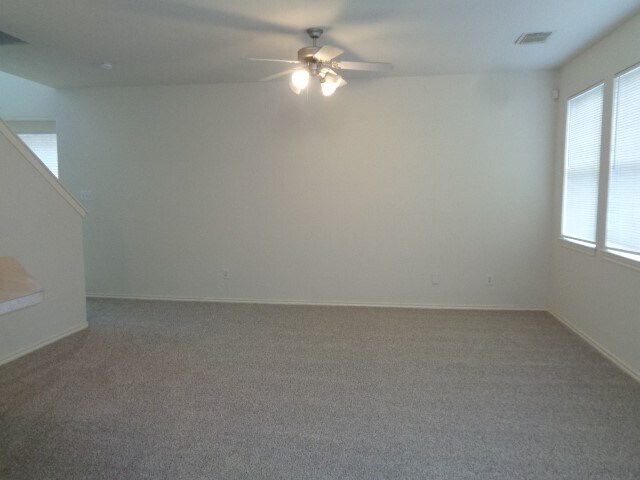 Building Photo - 17111 Oakwood Chase Dr