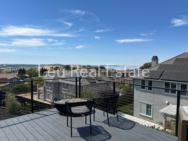 Building Photo - 2630 Giorno Way