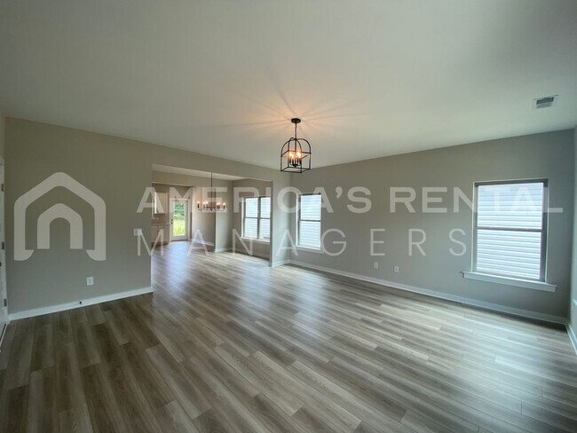 Foto del edificio - DEPOSIT PENDING! Home for Rent in Cullman,...