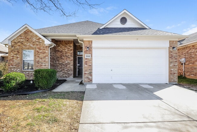 Building Photo - 1844 Alanbrooke Dr