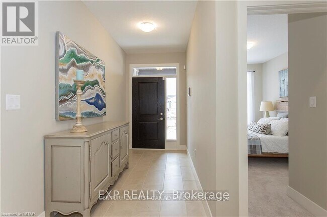 Photo du bâtiment - 2244 Evans Blvd