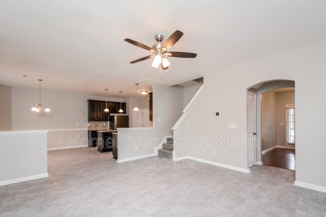 Building Photo - 155 Taplow Trail