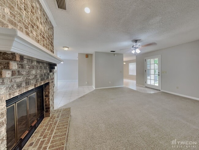 Foto del edificio - 8515 Long Meadow Ct