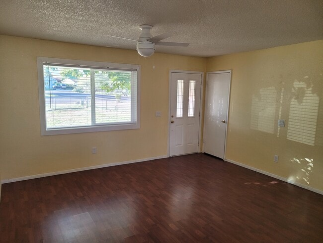 Foto del edificio - 1033 S 5th St