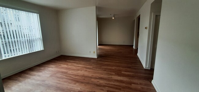 Building Photo - 2800 California St