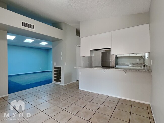 Foto del edificio - 11169 N 82nd Ln