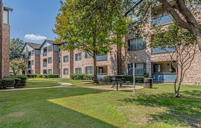 Foto del edificio - The Cesera 55+ Apartments