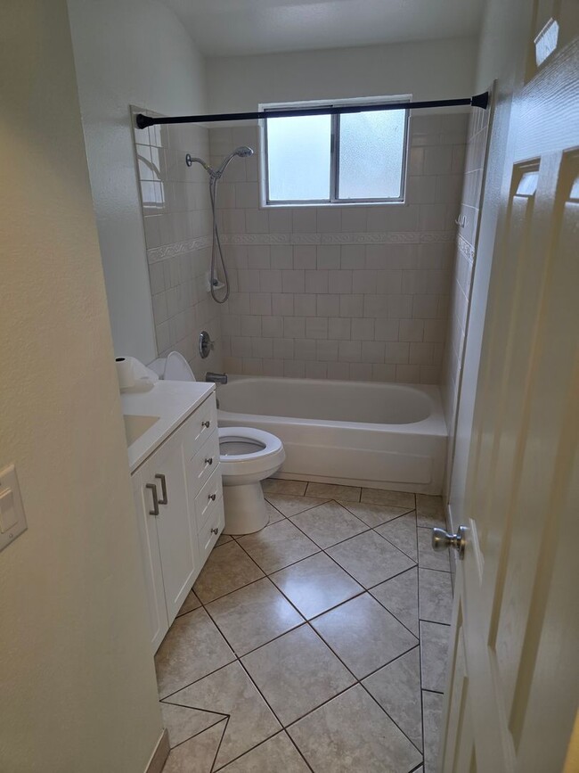 Foto del edificio - 2 bedrrom 1 bath