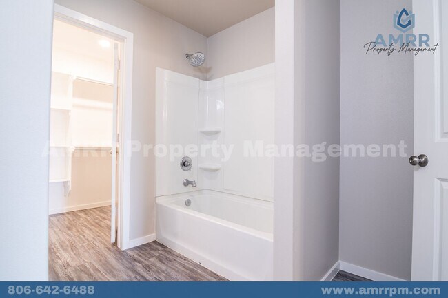 Foto del edificio - 2121 N Avenue J