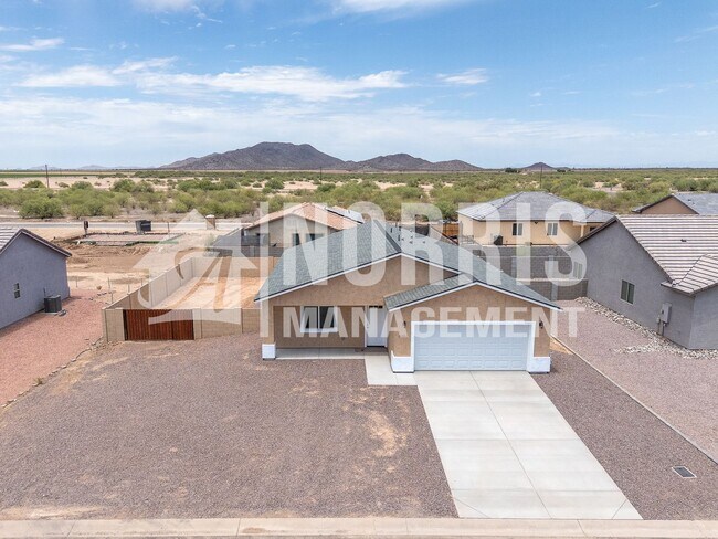 Building Photo - Beautiful Brand New Home with Block Wall