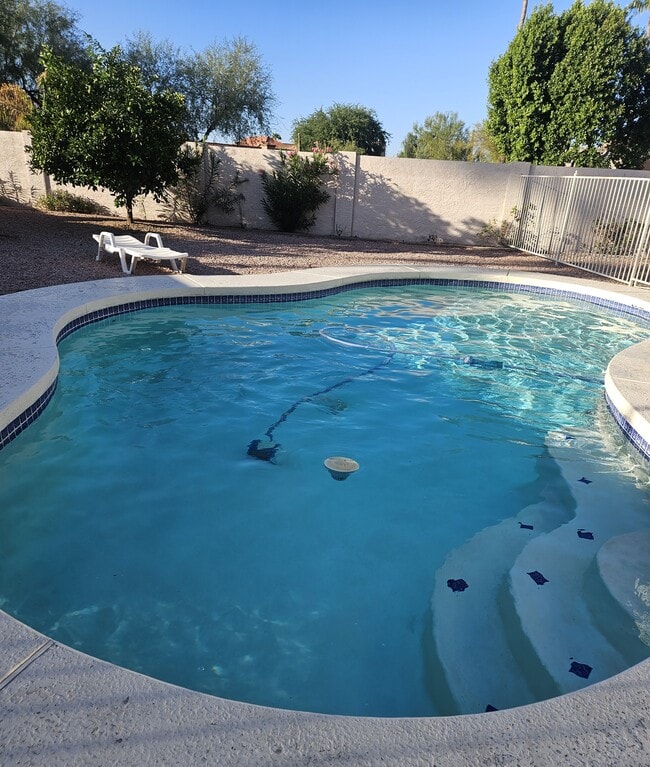 Building Photo - 24031 N 73rd Pl