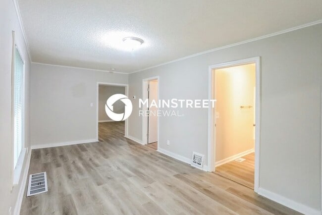 Building Photo - 3 Bedroom Pet-Friendly Home in KANSAS CITY...