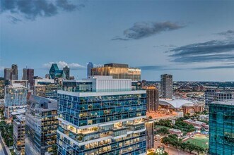 Building Photo - 2900 McKinnon St