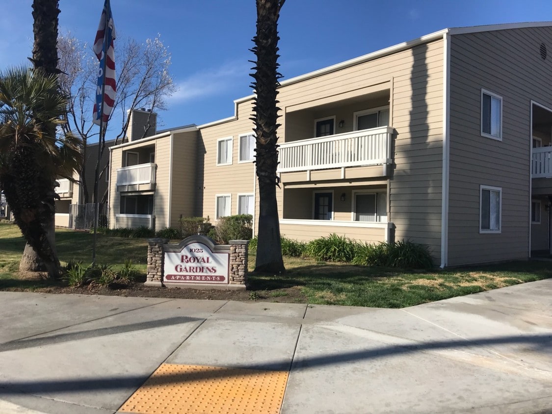 Royal Gardens Apartment Homes Rentals - Hemet, CA | Apartments.com