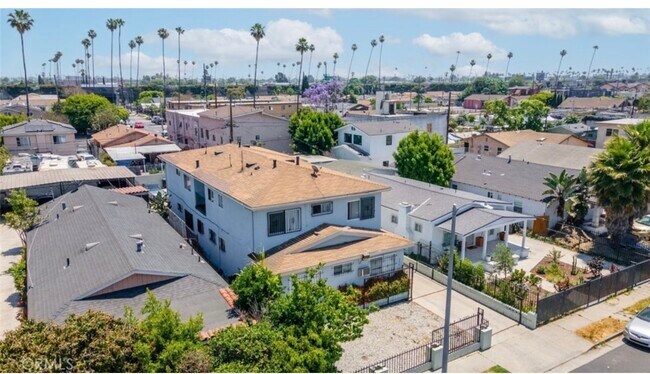 Foto del edificio - 6606 Denver Ave