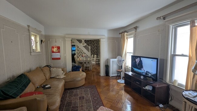 Foto del edificio - 1615 W 4th St