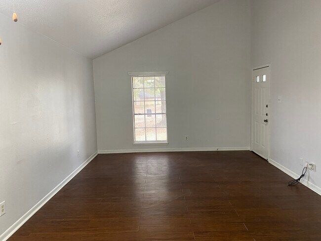 Building Photo - 110 Thelma Ct