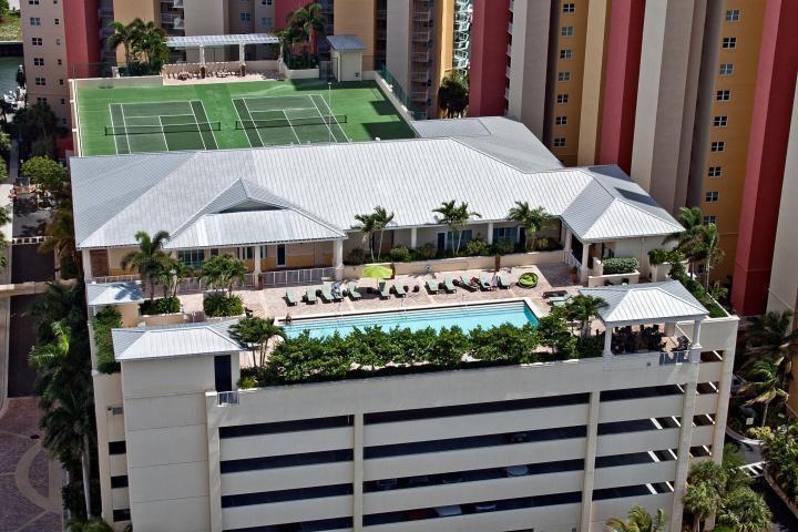 Foto principal - 2650 Lake Shore Dr