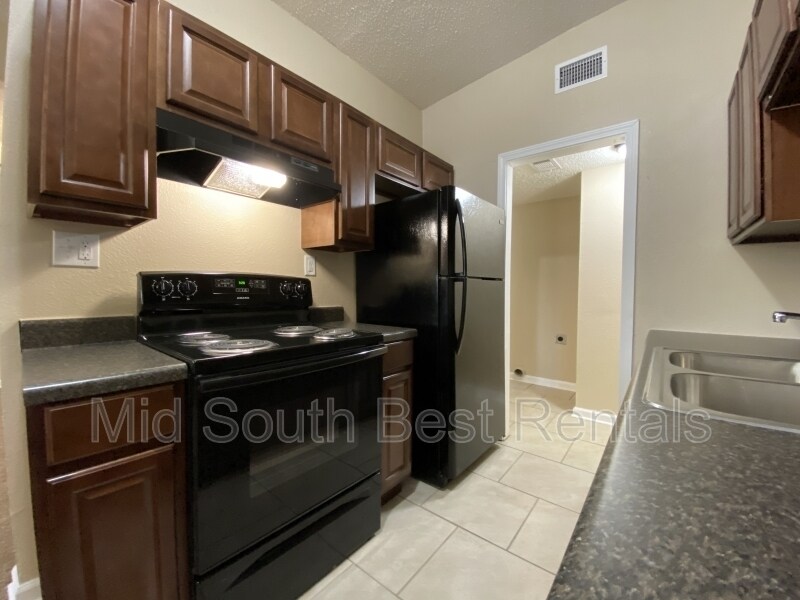 Primary Photo - 4814 Lynn Ln