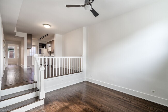 Foto del edificio - 2608 W Montrose Ave