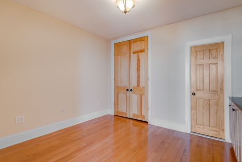 Building Photo - 1305 3rd Ave