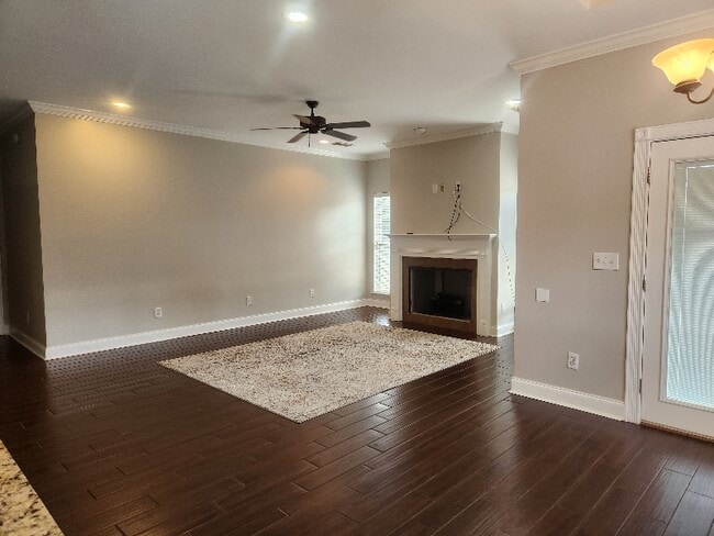 Foto del edificio - 342 Creekside Ln