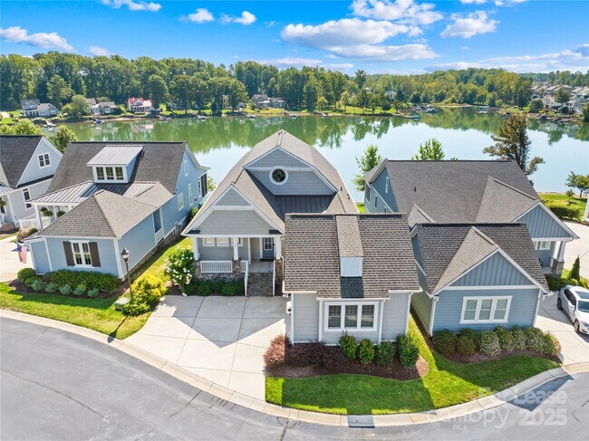 Foto del edificio - 124 Sisters Cove Ct