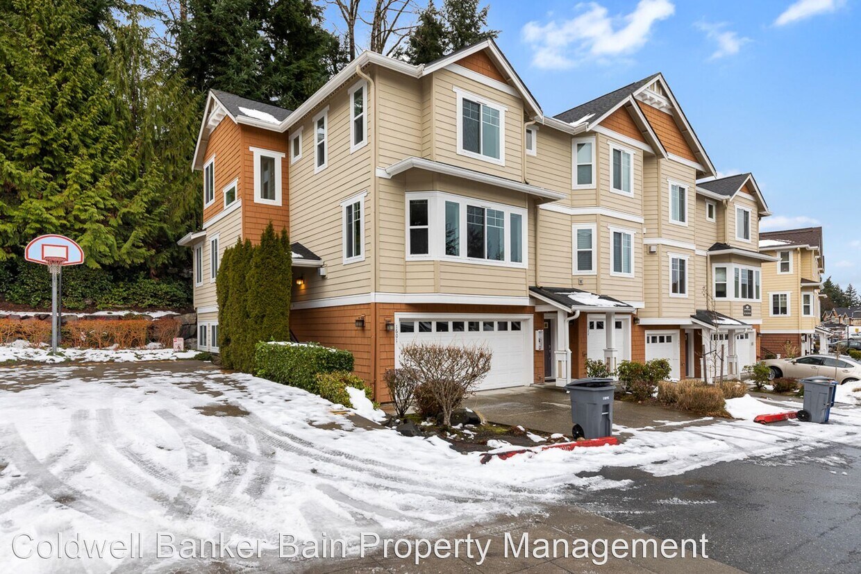 5583 Lakemont Blvd SE, Bellevue, WA 98006 House Rental in Bellevue