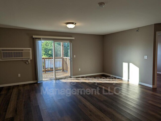 Foto del edificio - 1873 10th Ave E