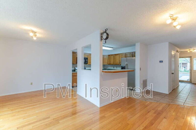 Foto del edificio - 405 Aberdeen Ln