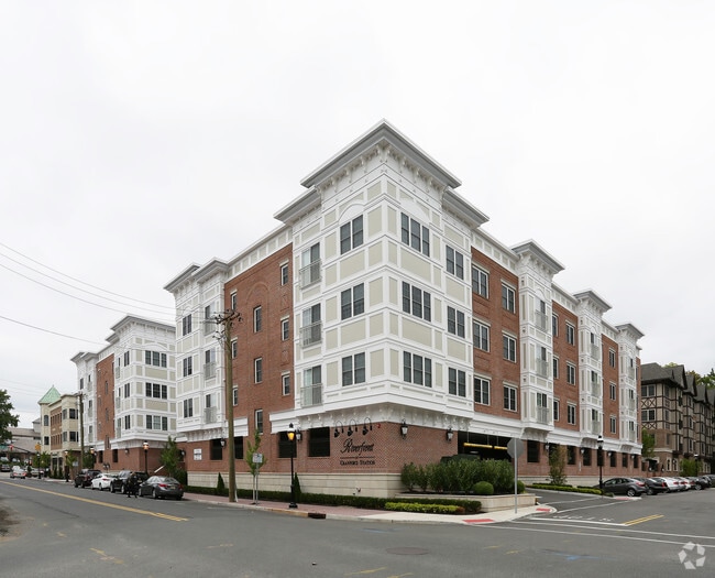 Riverfront At Cranford Station Apartments in Cranford, NJ