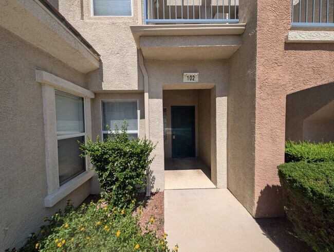 Foto del edificio - 820 Titan Peak Pl