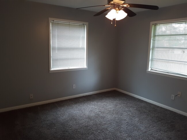 Building Photo - 230 S Burdick St