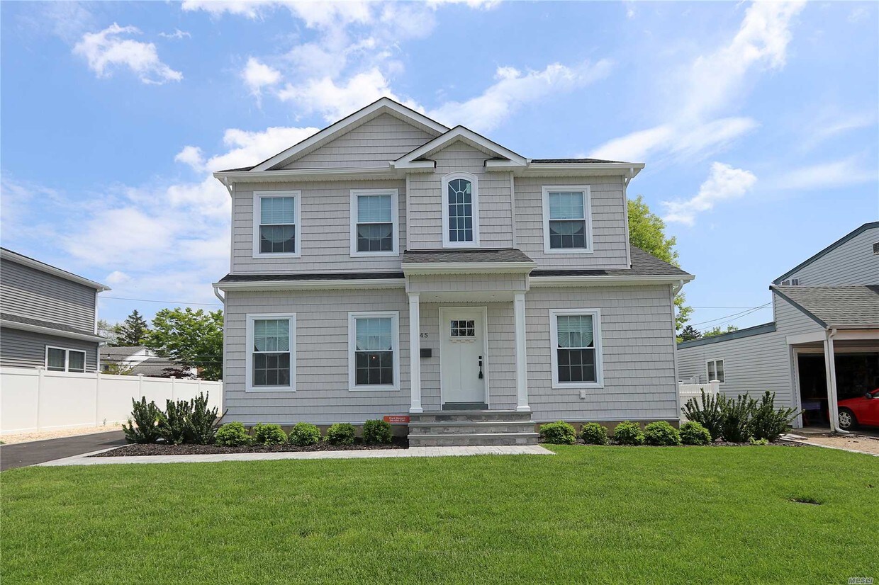 Foto principal - 45 Linden Blvd