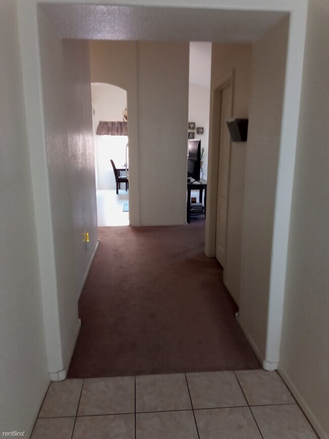 Building Photo - Room for Rent, 1 bath House - 7646 East Co...