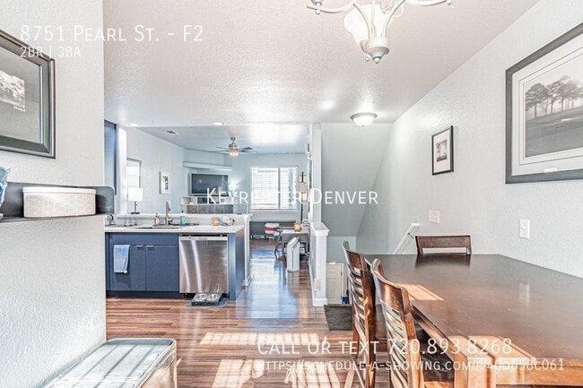 Building Photo - $450 OFF 1ST MONTH RENT -  Gorgeous 2 Bed ...