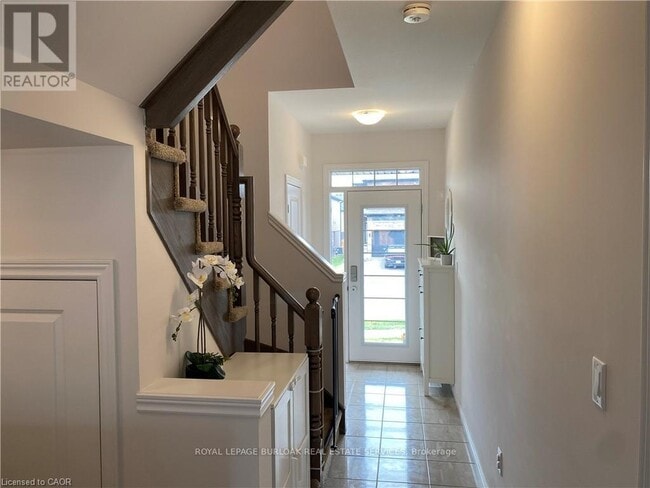 Building Photo - 34 Baker Ln