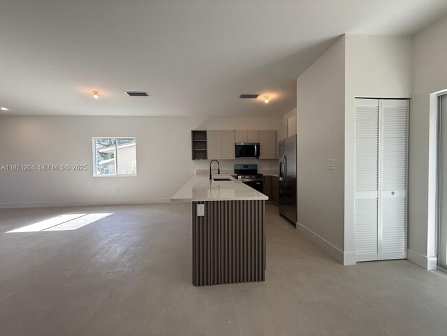 Building Photo - 2788 NW 9th Pl