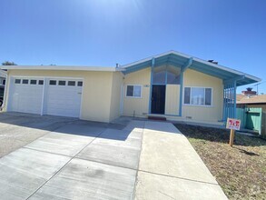 Building Photo - 2548 Duke Ave