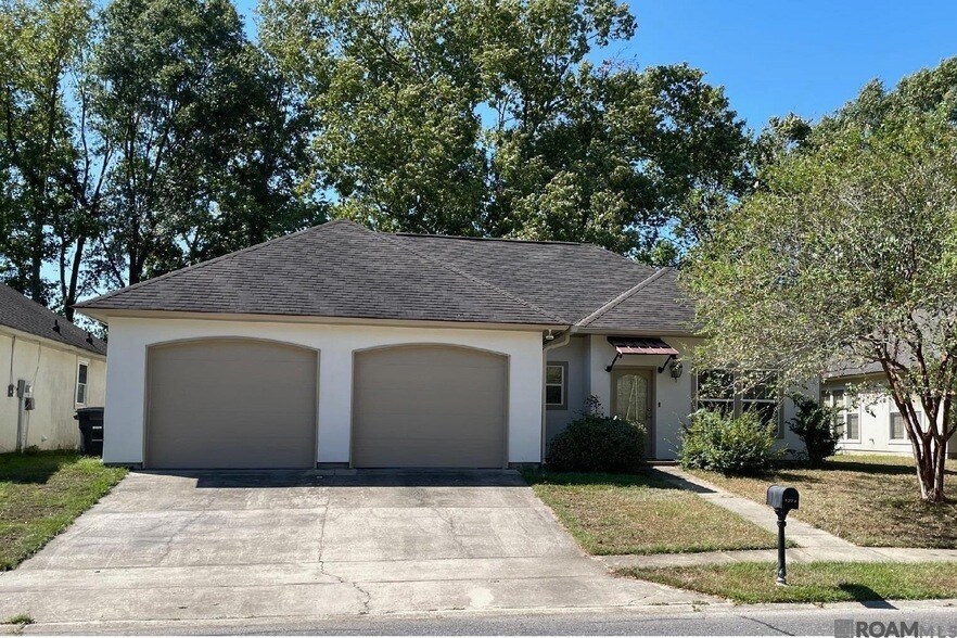 Primary Photo - 9370 Boone Ave