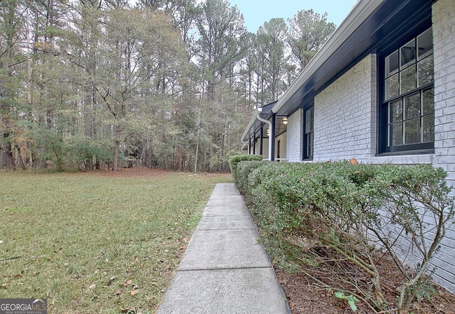 Building Photo - 716 Ebenezer Rd