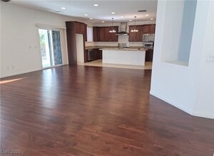 Building Photo - 10465 Saddle Mountain St