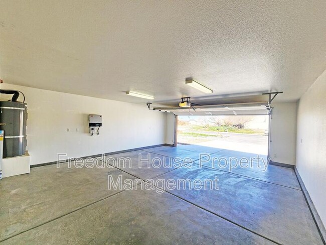 Building Photo - 1221 Bourbon St